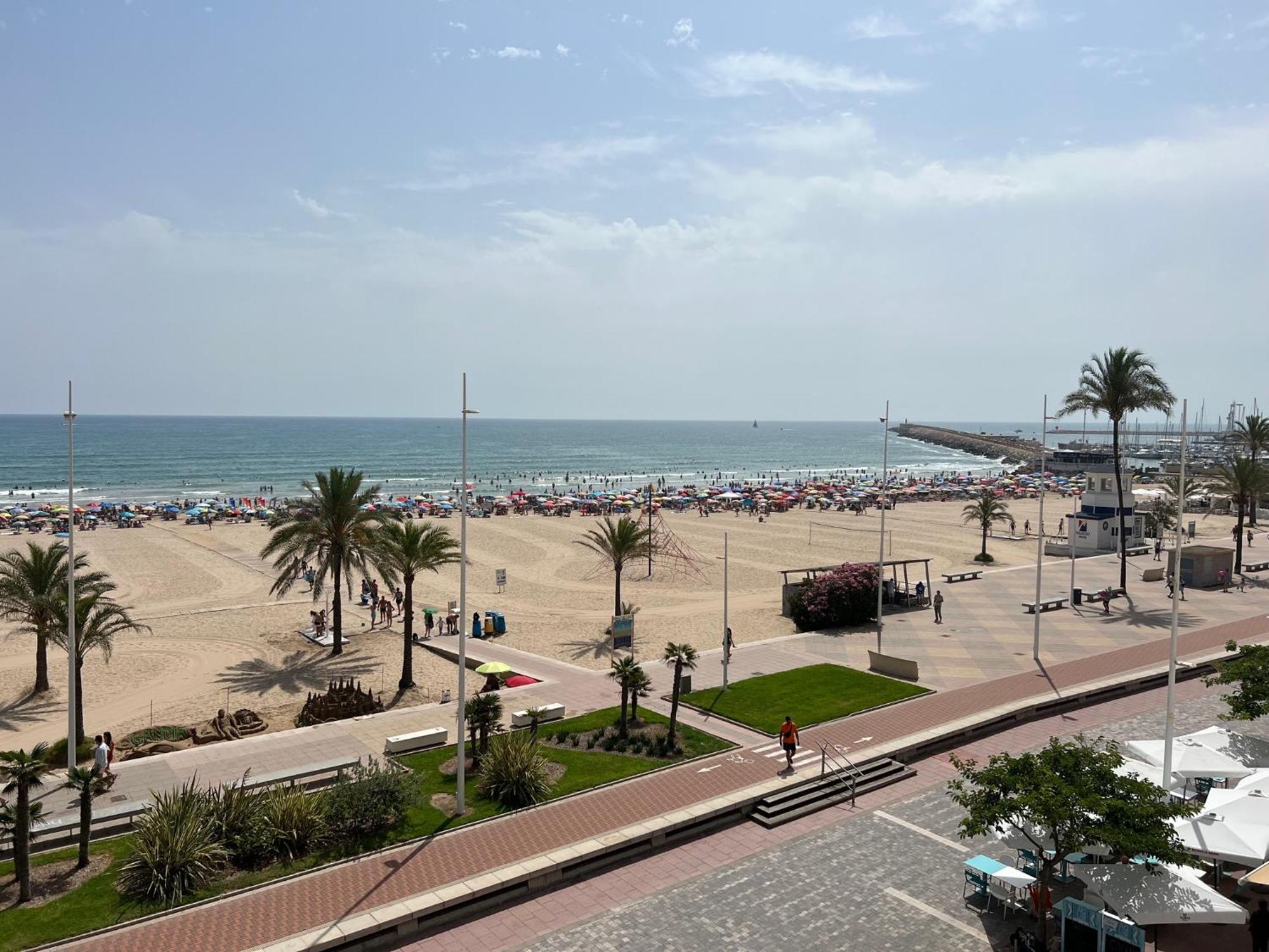 Apartamento 1ª Linea De Playa - Con Piscina Y Parking Playa de Gandía Exterior foto